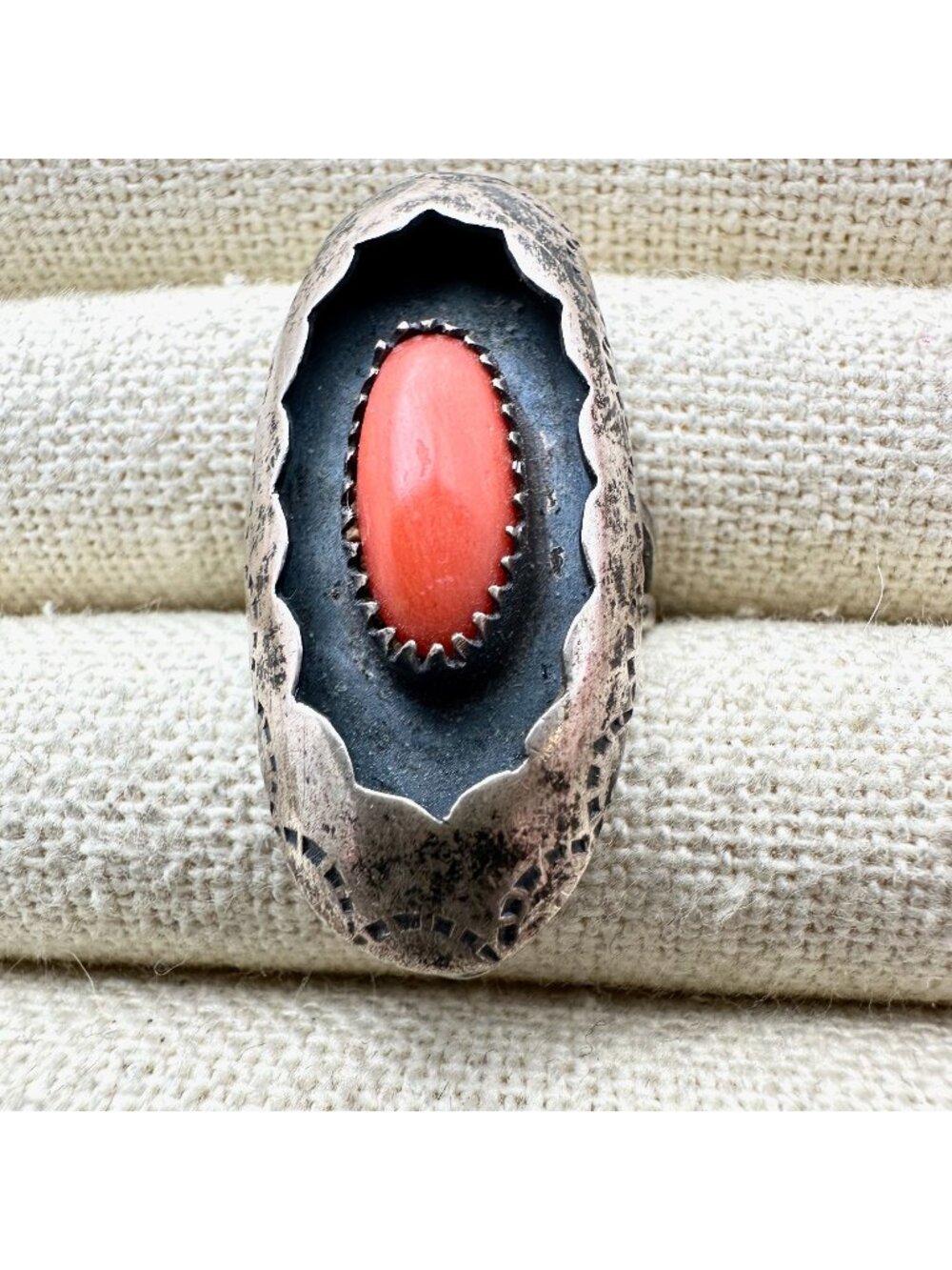 Vintage Native American Coral Shadow Box Sterling Silver Ring Size 7